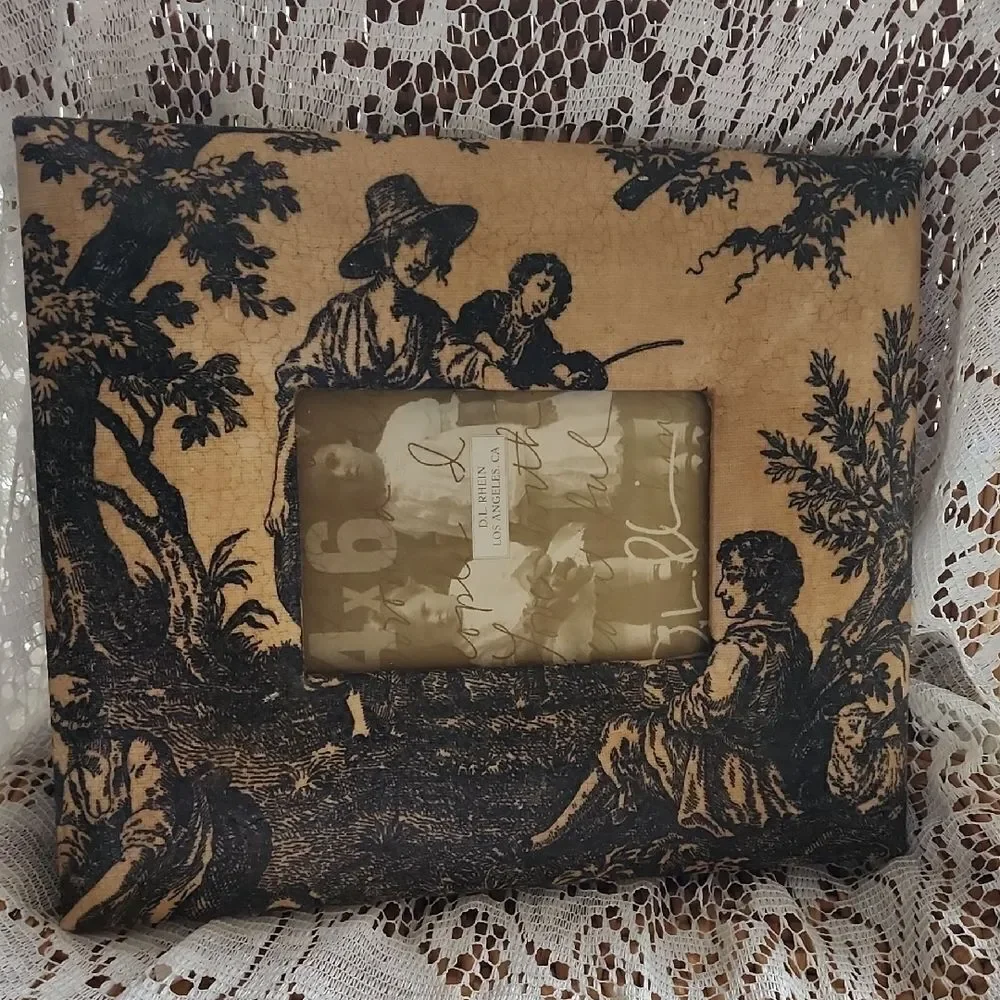 Toile Wall Hanging Picture Frame